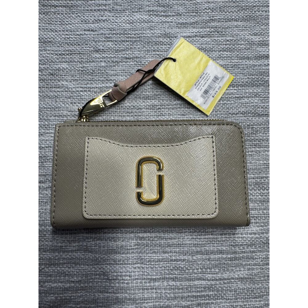 MARC JACOBS The Utility Snapshot Top Zip Wallet in Khaki Multi Saffiano Leather